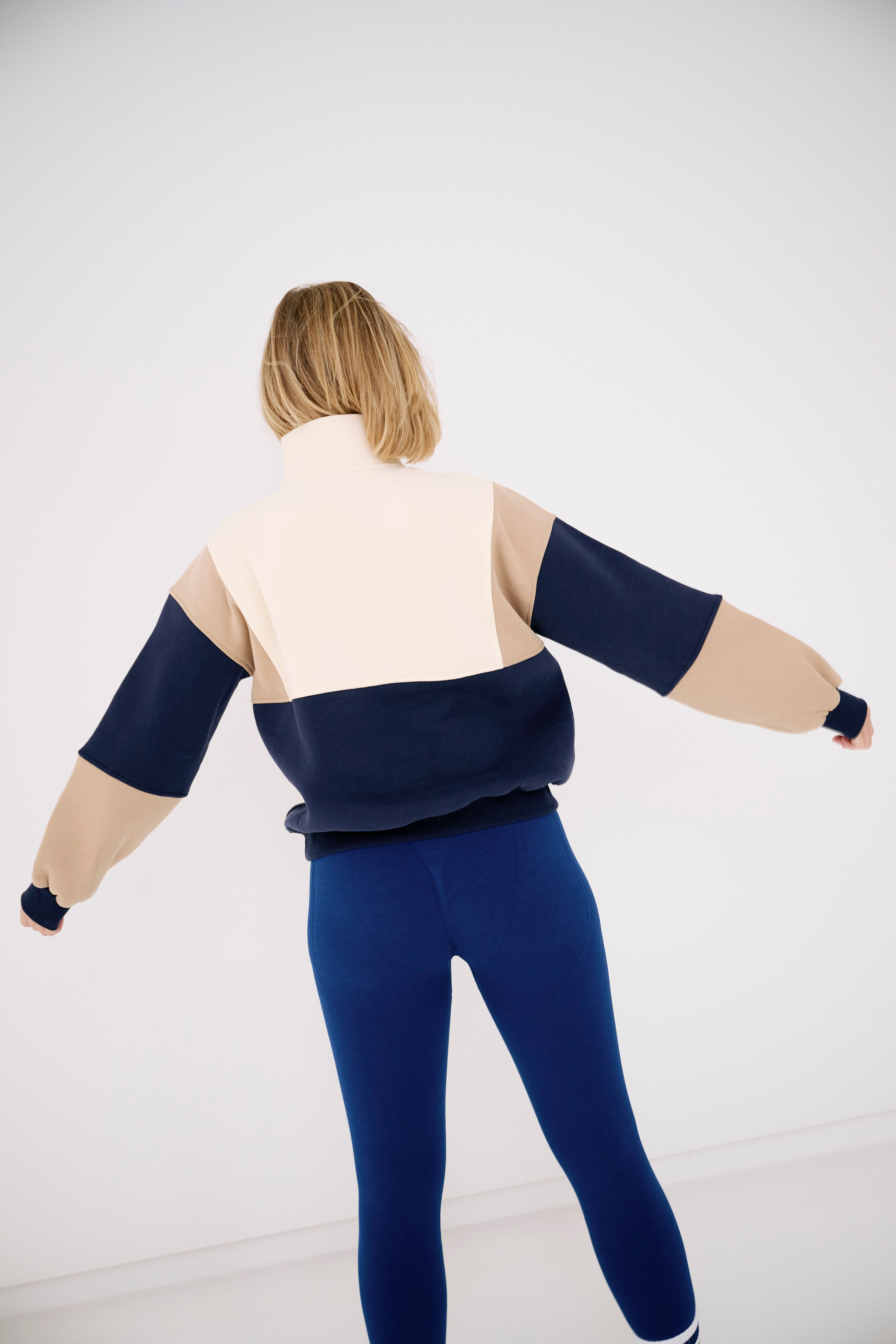 Royal Sweater - Blue/Beige/Creme