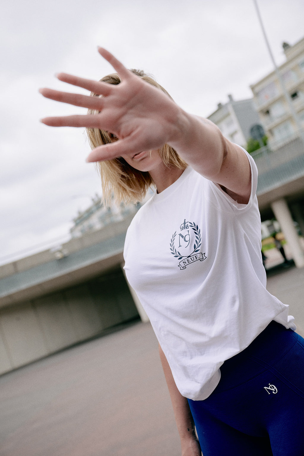 Eiffel in Paris Tee - White/Blue